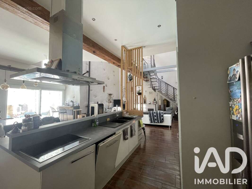 Maison 181 m² à Trausse  - photo 8