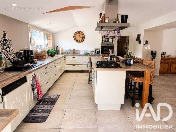 Maison 145 m² à Saint-Pere-En-Retz  - photo 2