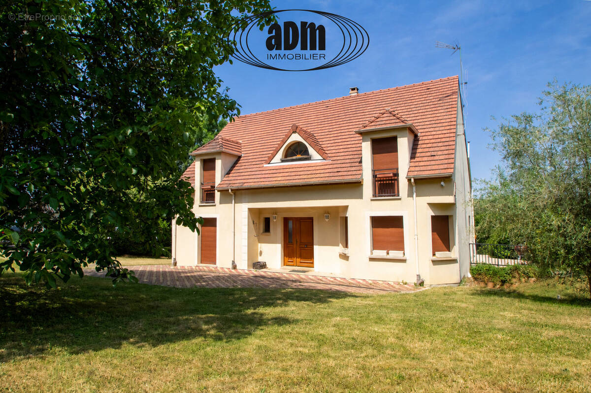 Maison à BAILLY-ROMAINVILLIERS