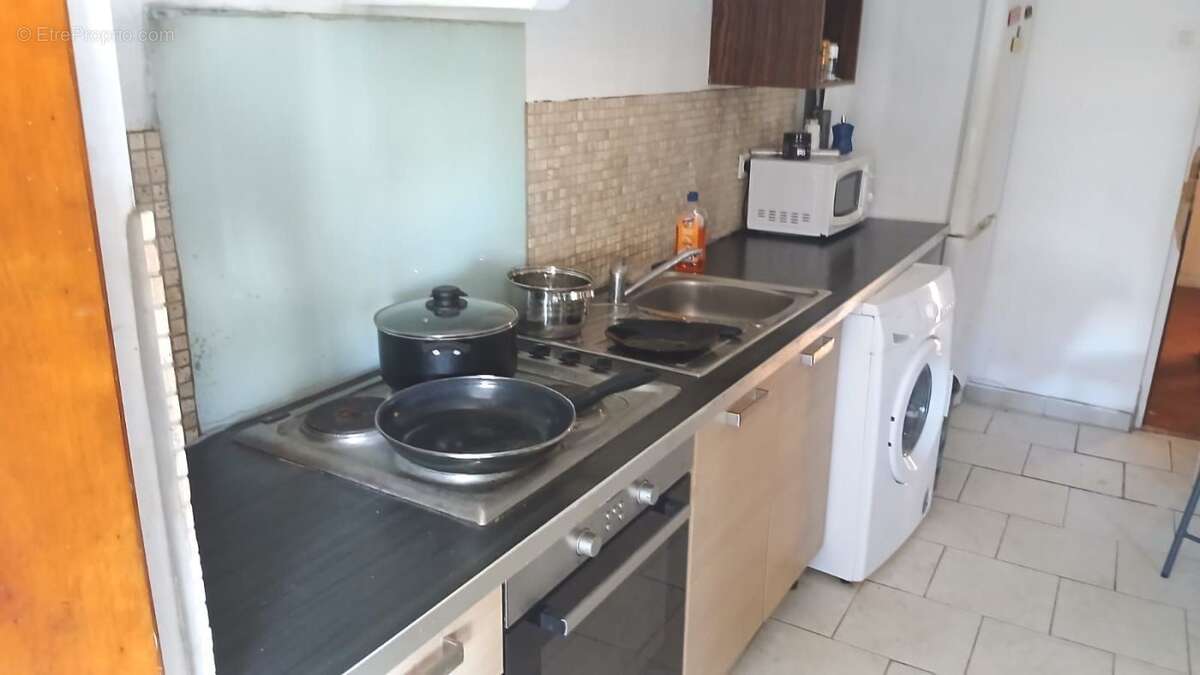 Appartement à MARSEILLE-3E