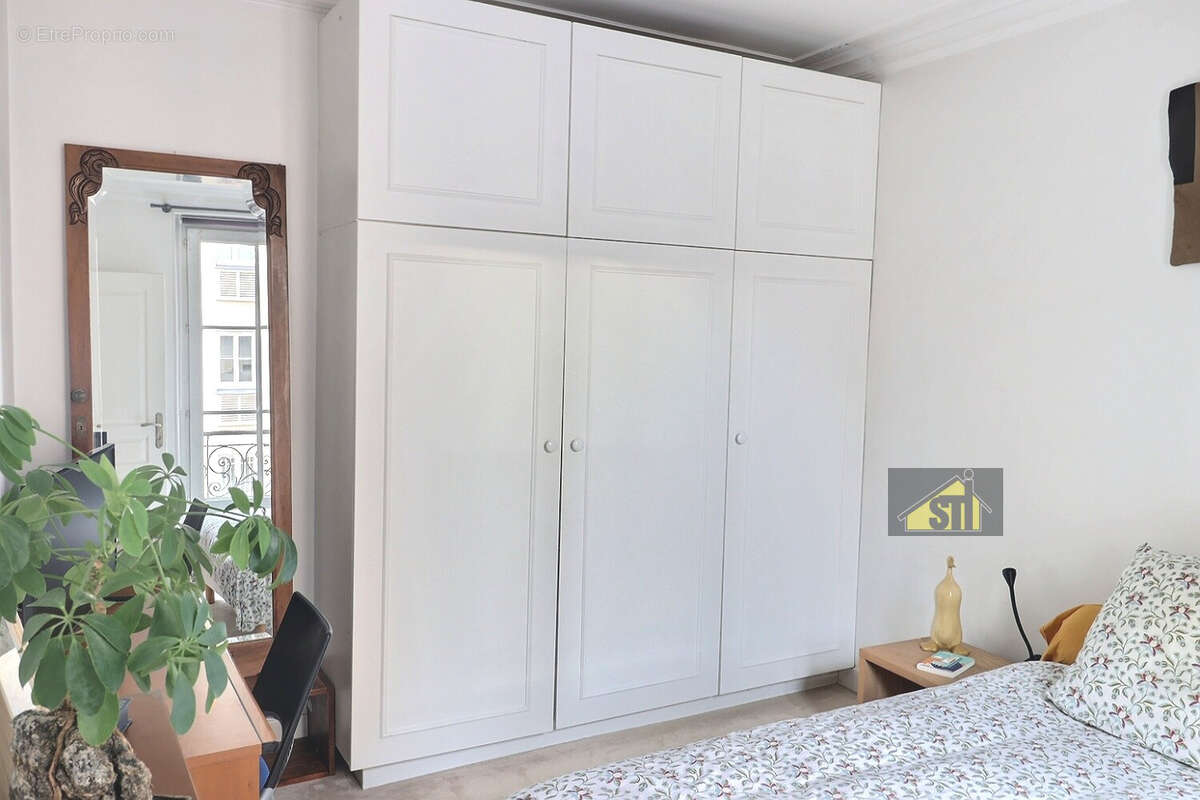 Appartement à PARIS-14E