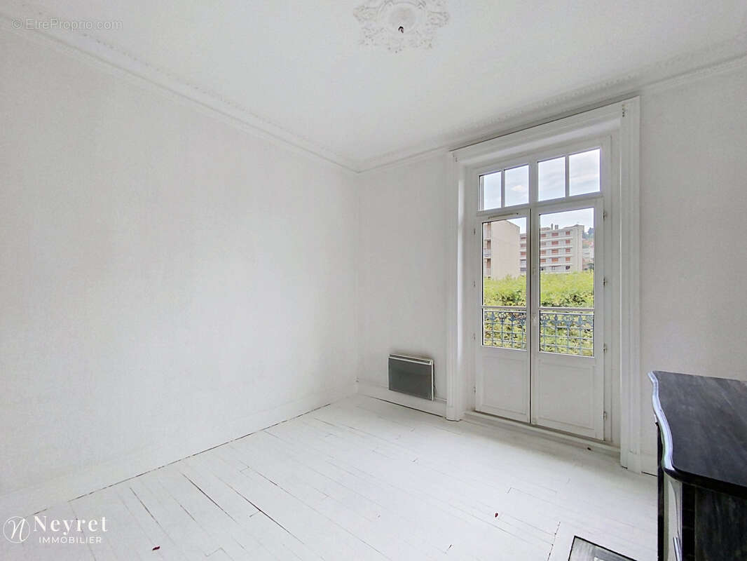 Appartement 65 m² à Saint-Etienne  - photo 7
