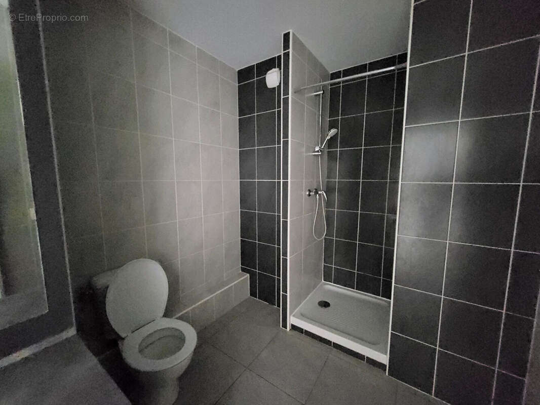 La Pompignane - T2 36m² + Terrasse de 14m²  + Parking - photo 8