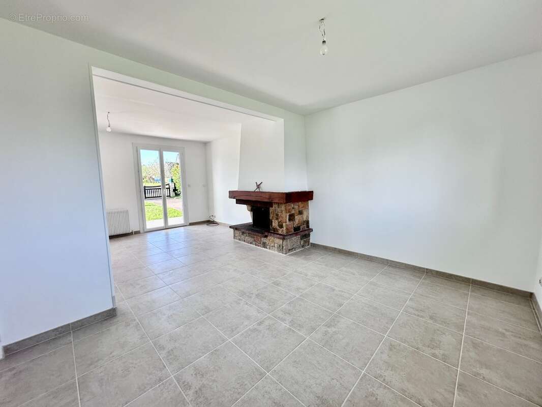Maison traditionnelle à La Saussaye (27370) – Vallée de l’Oison  112 m² – 4 chambres – Terrain de 614 m² – Quartier calme et rec - photo 13