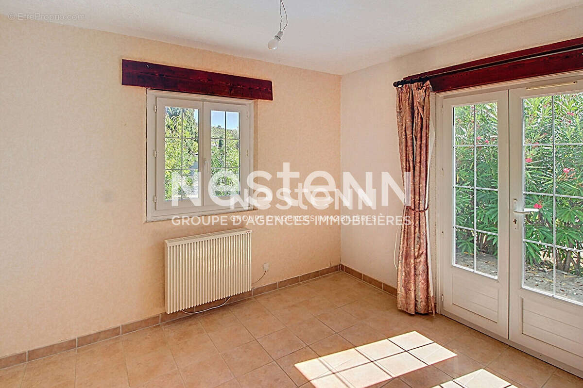 Maison à VILLECROZE