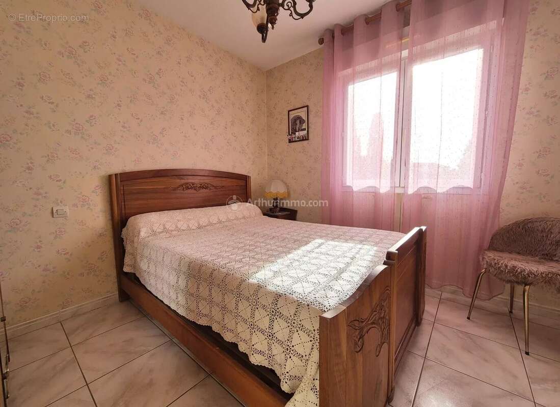 Maison à SAINT-JUERY