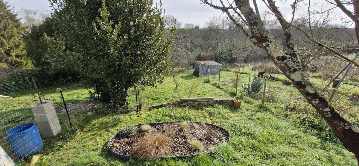 Maison à MORTAGNE-SUR-GIRONDE