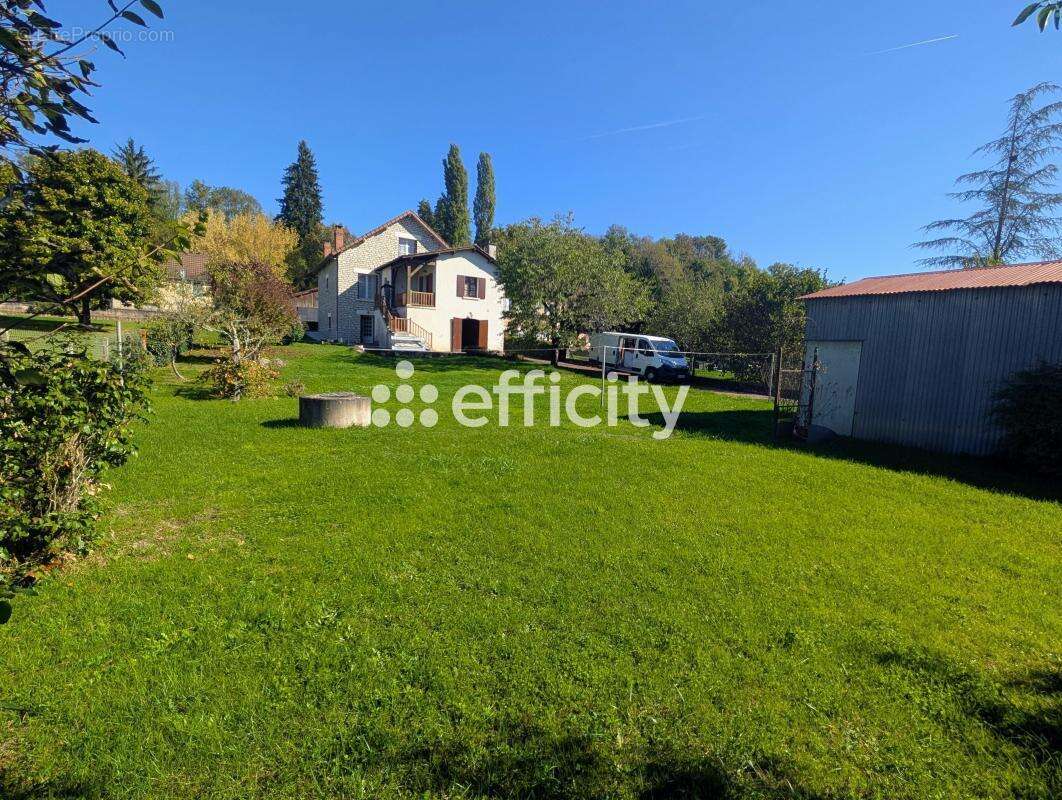 Maison à LE LARDIN-SAINT-LAZARE