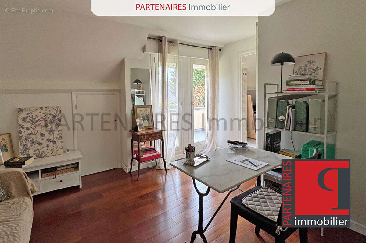 Maison à CRESPIERES