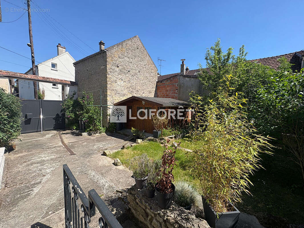 Maison à GAILLON-SUR-MONTCIENT