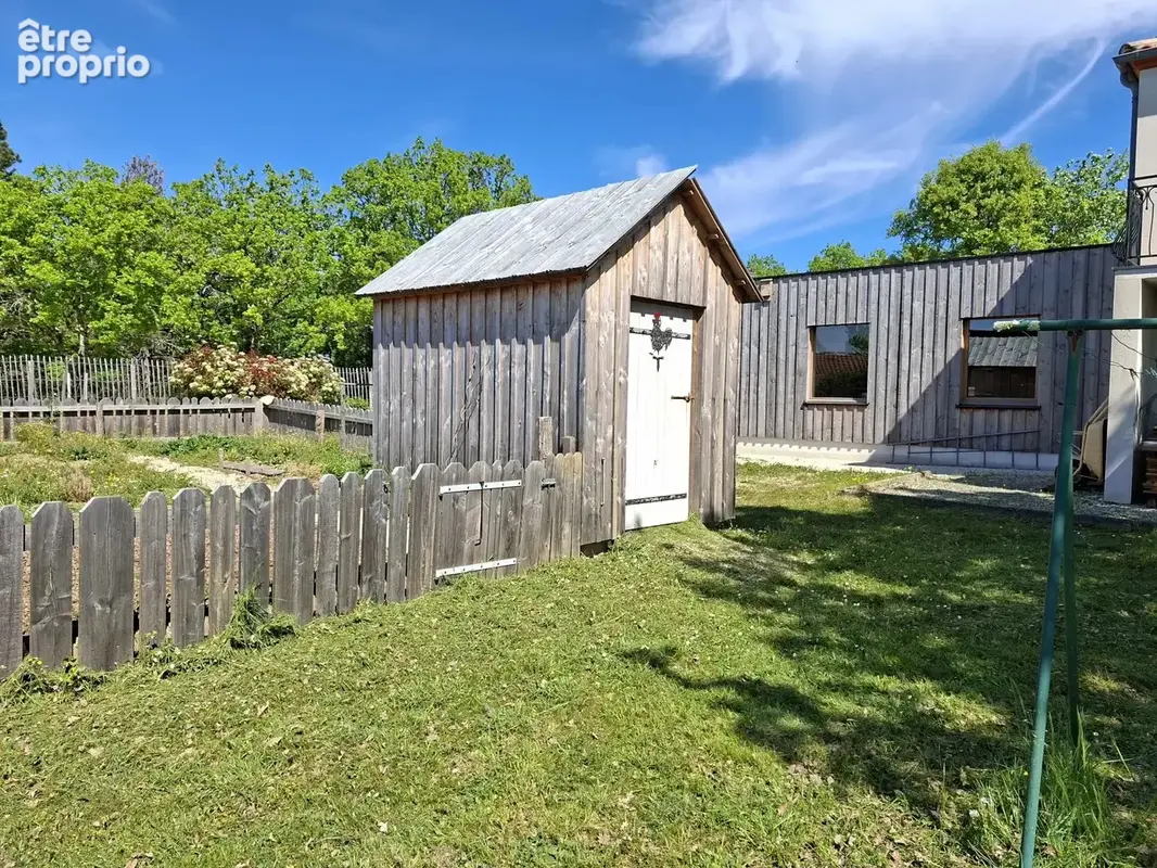 Belle maison familiale aux abords de Cahors sur terrain de 7500 m² - photo 11