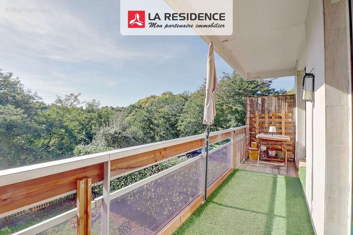 Appartement à MAREIL-MARLY