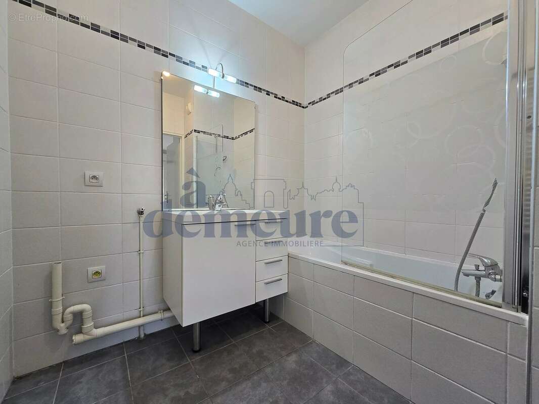 Appartement à ISSY-LES-MOULINEAUX