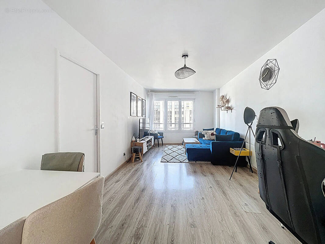 Appartement à SURESNES