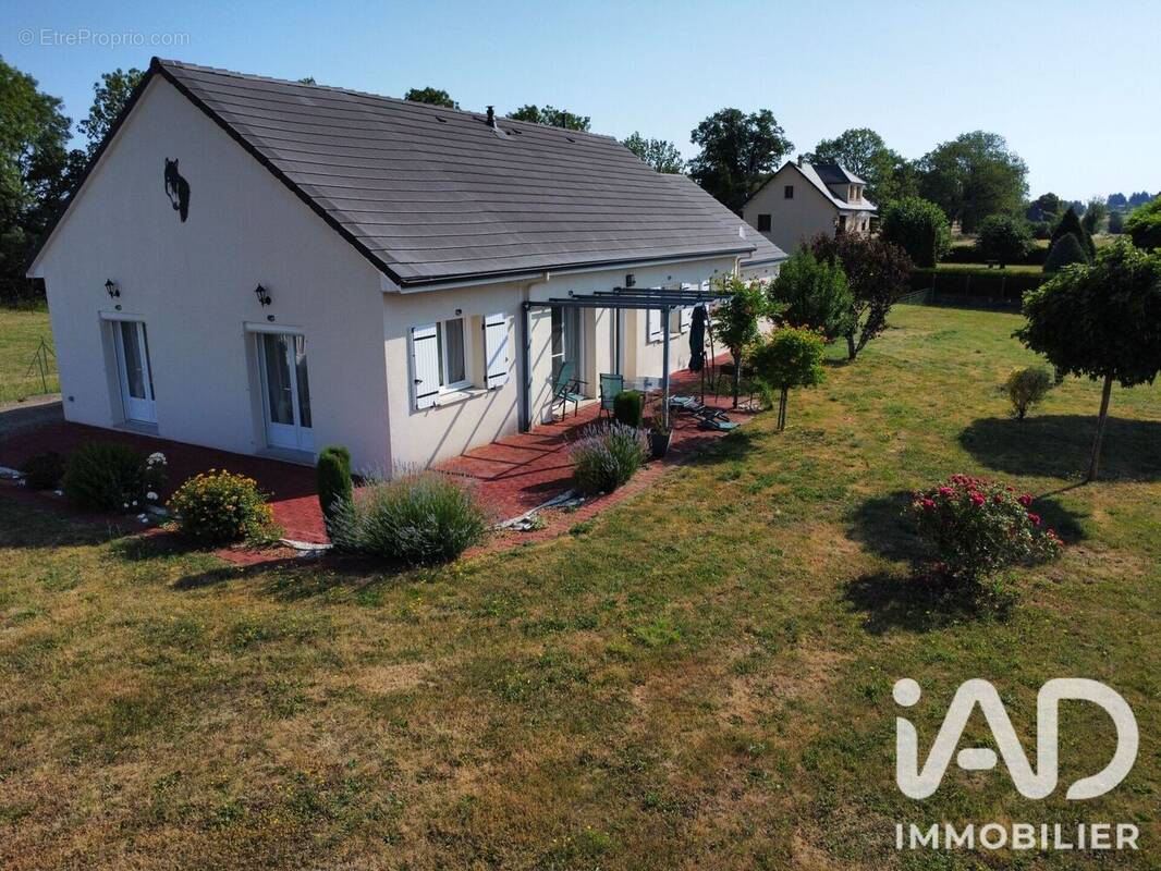 Photo 1 - Maison à CHAUSSENAC