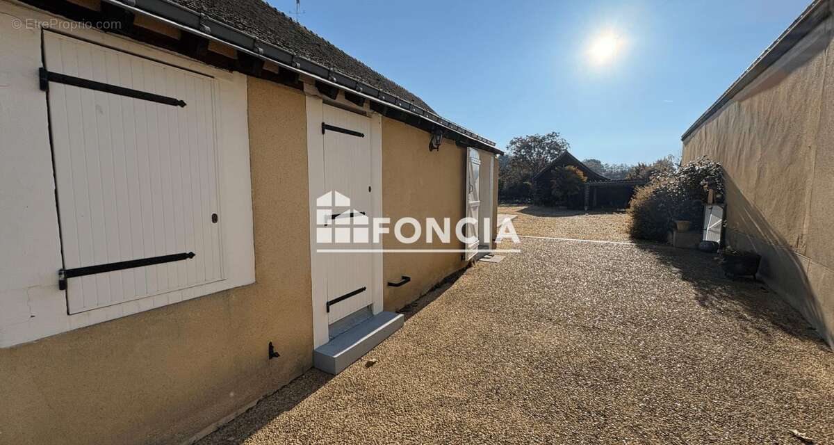 Maison à SAVIGNE-L&#039;EVEQUE