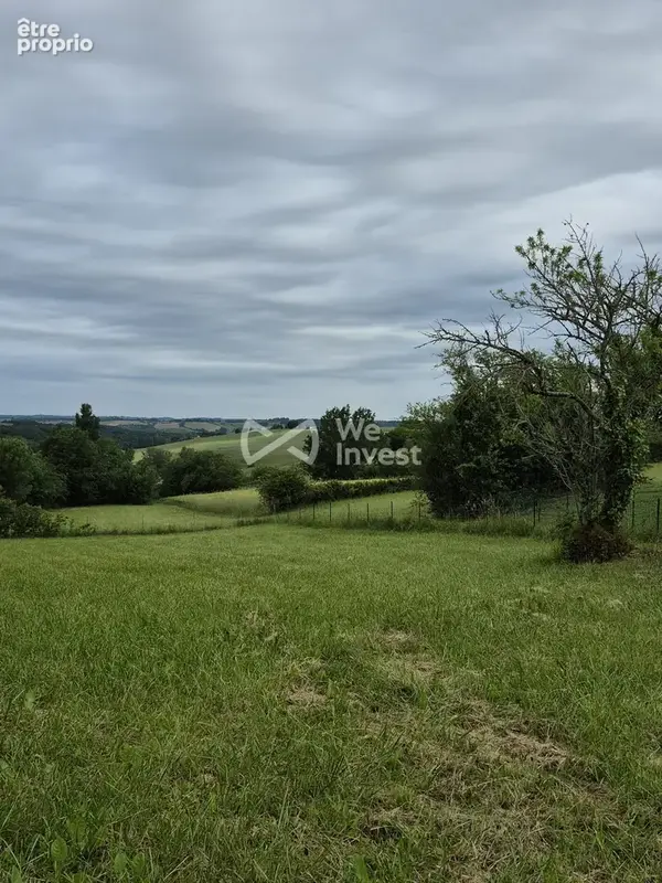 Terrain à TAURIAC
