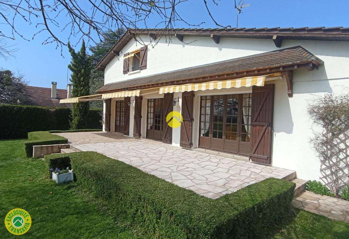 Maison à VILLEBOUGIS