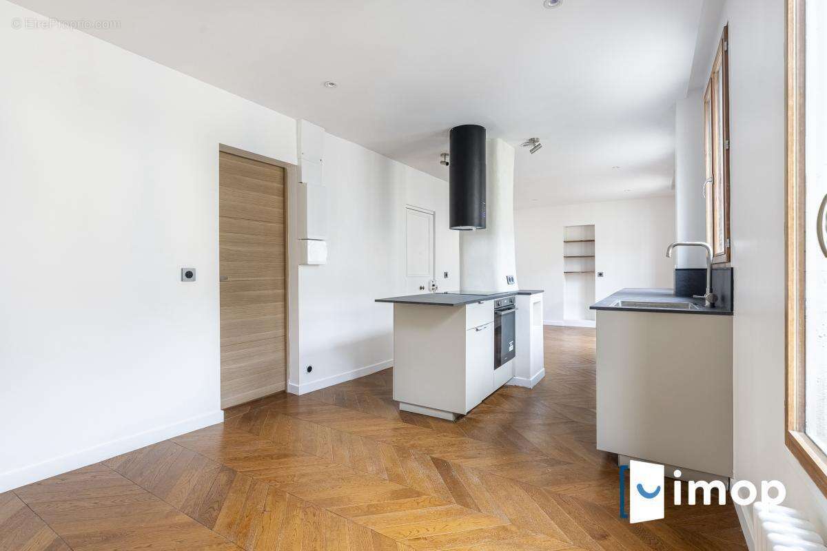 Appartement à PARIS-12E