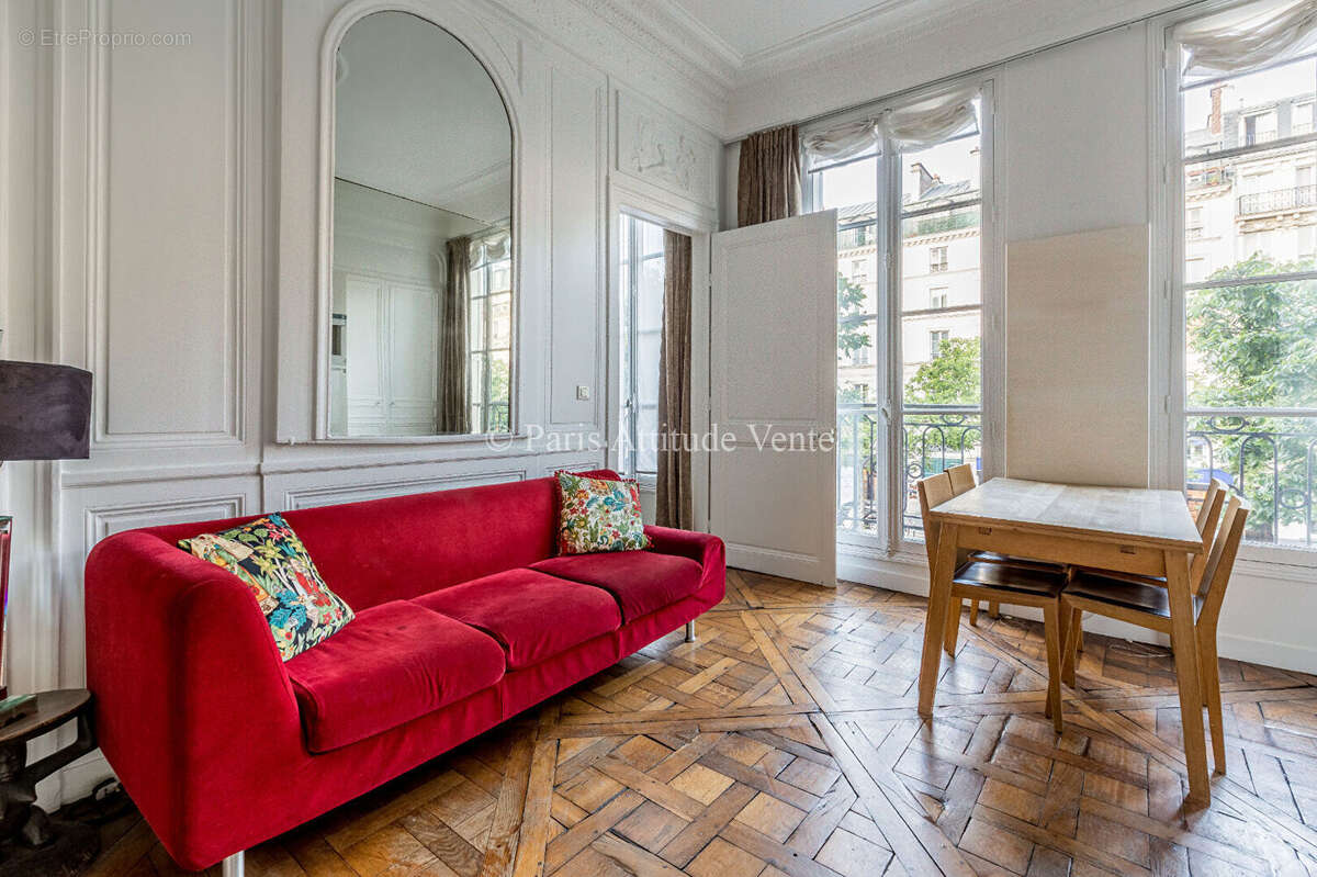 Appartement à PARIS-3E
