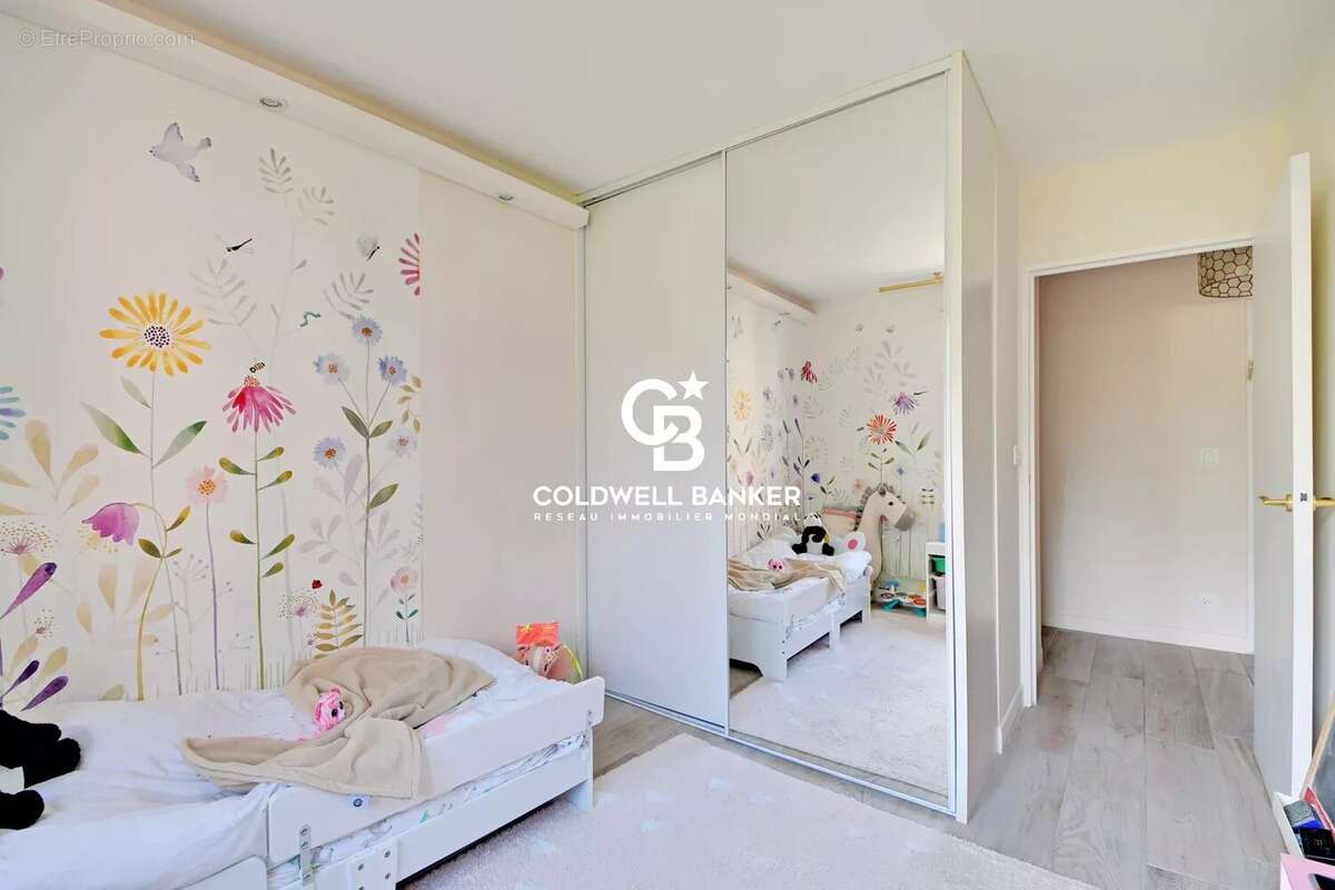 Appartement à ISSY-LES-MOULINEAUX