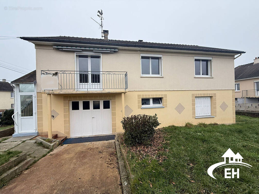 Maison à SAINTE-GAUBURGE-SAINTE-COLOMBE