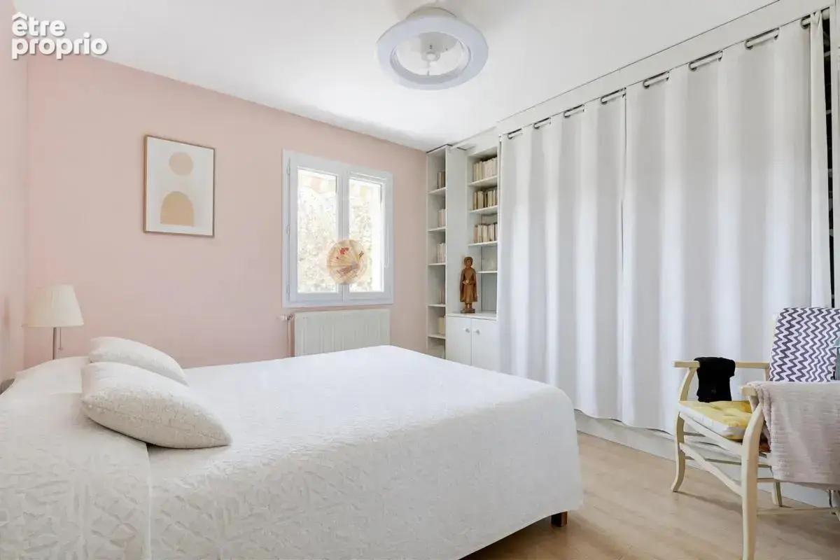 Maison de 4 pièces de 112 m² à Décines-Charpieu - photo 8