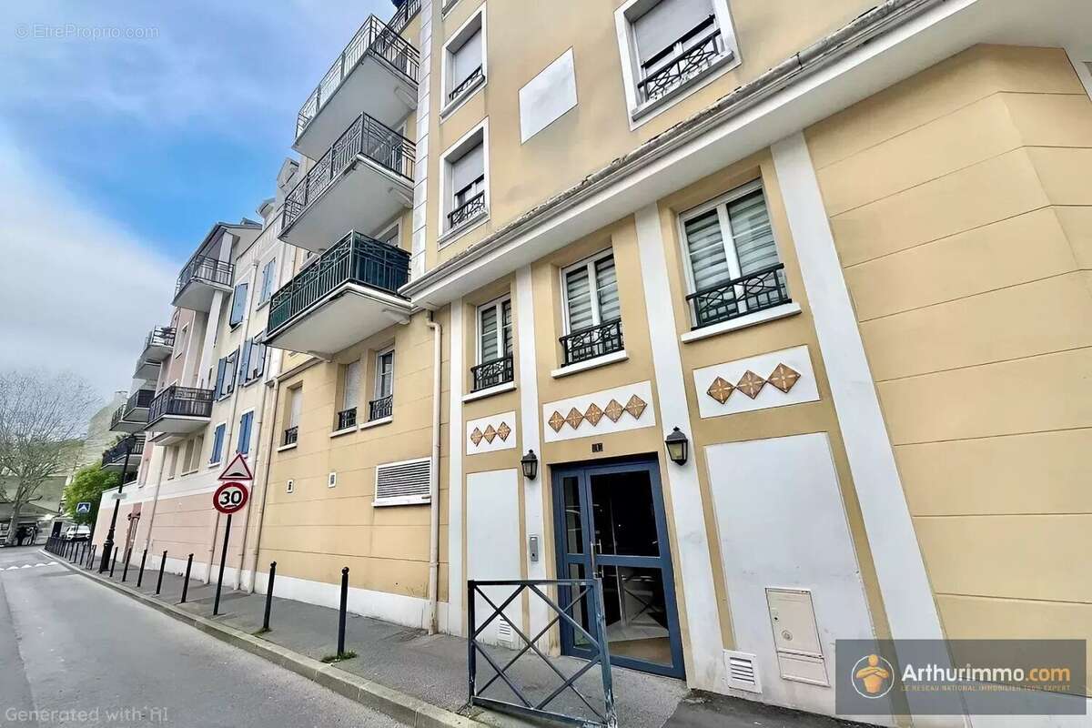 Appartement à LES PAVILLONS-SOUS-BOIS