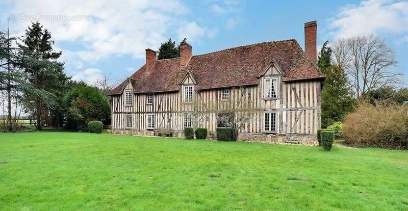 Magnifique Manoir 17 ième et ses dépendances au coeur de la Normandie - photo 2