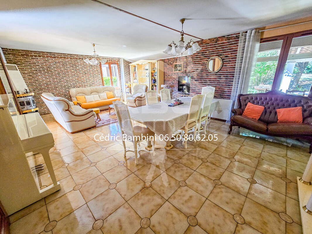 Maison à SAINT-MAXIMIN-LA-SAINTE-BAUME