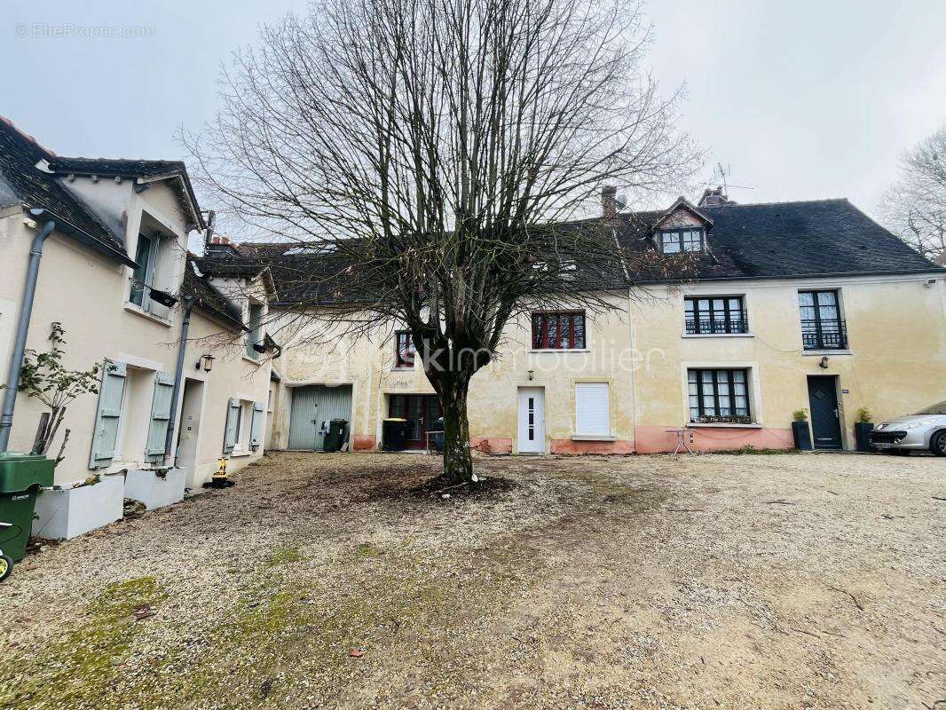 Maison à BAILLY-ROMAINVILLIERS