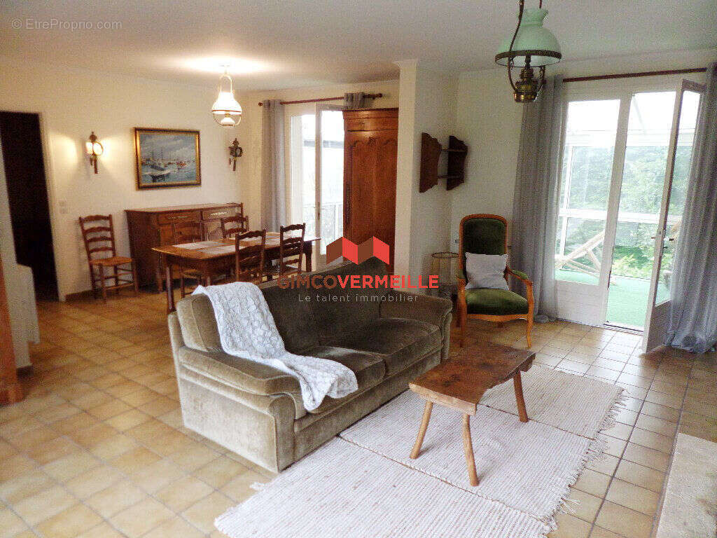 Maison à LA CELLE-SAINT-CLOUD