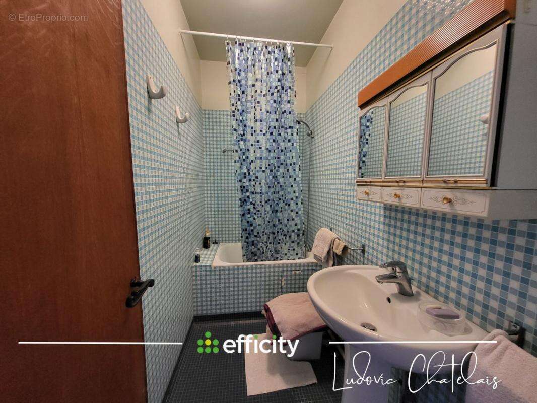 Maison 300 m² à La Chapelle-Chaussee  - photo 22