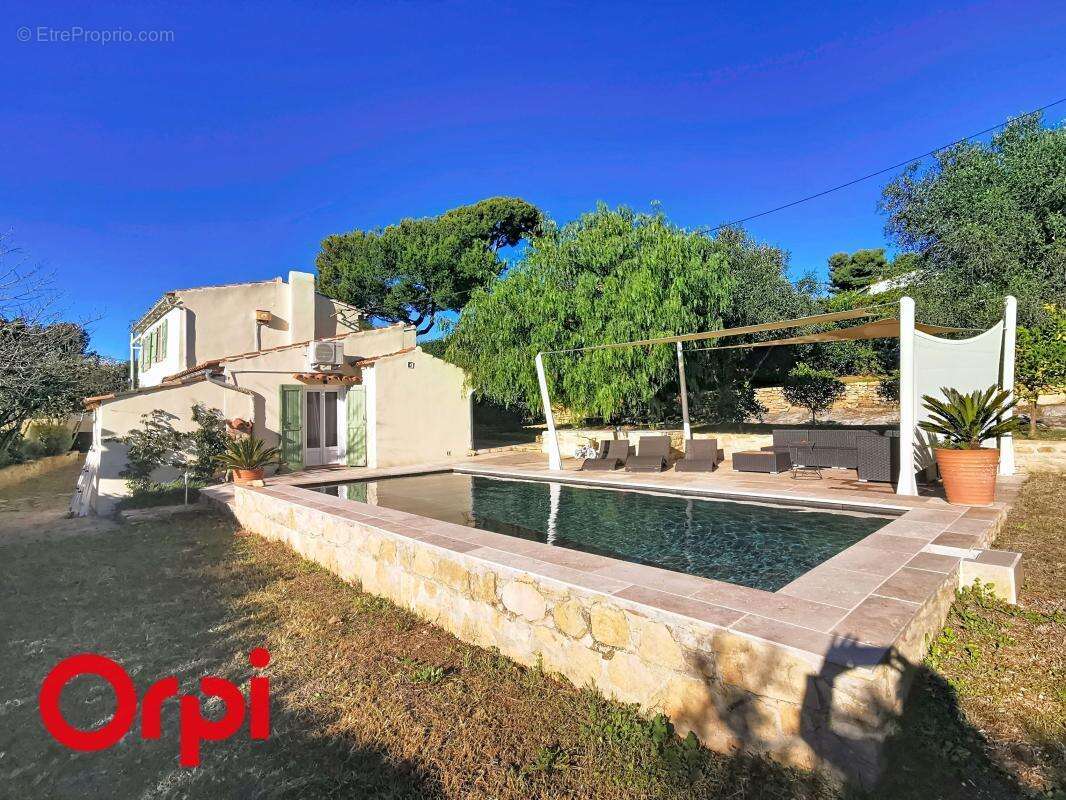 Maison à LA CADIERE-D&#039;AZUR