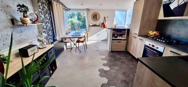 Appartement à THEIX