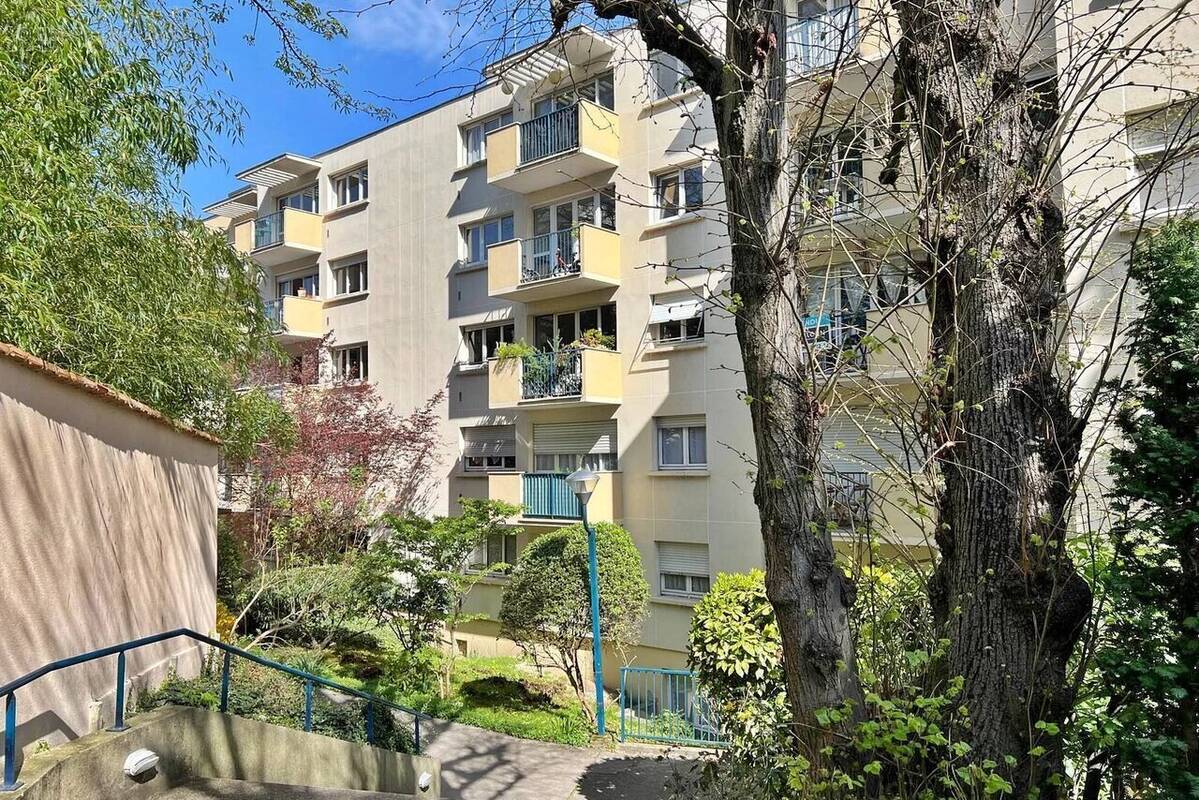 Appartement à SAINT-MAUR-DES-FOSSES