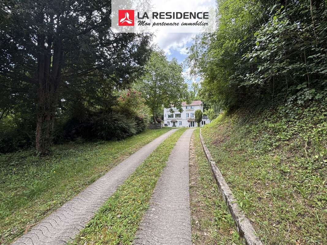 Maison à GOMMECOURT