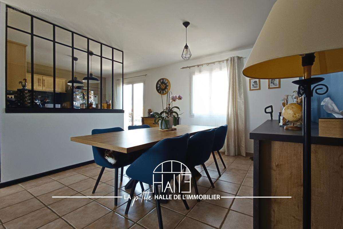 Maison à SAINT-HILAIRE-BONNEVAL