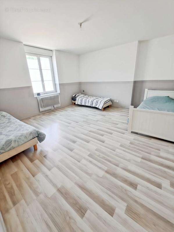 Maison à ECURY-SUR-COOLE