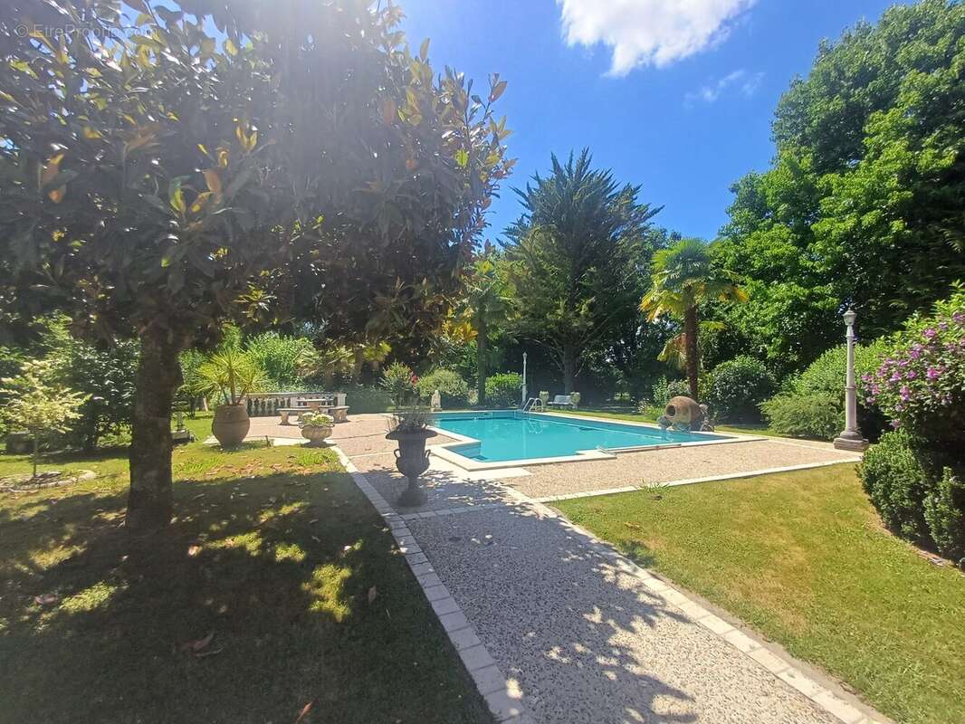 Maison 200 m² à Barinque  - photo 2