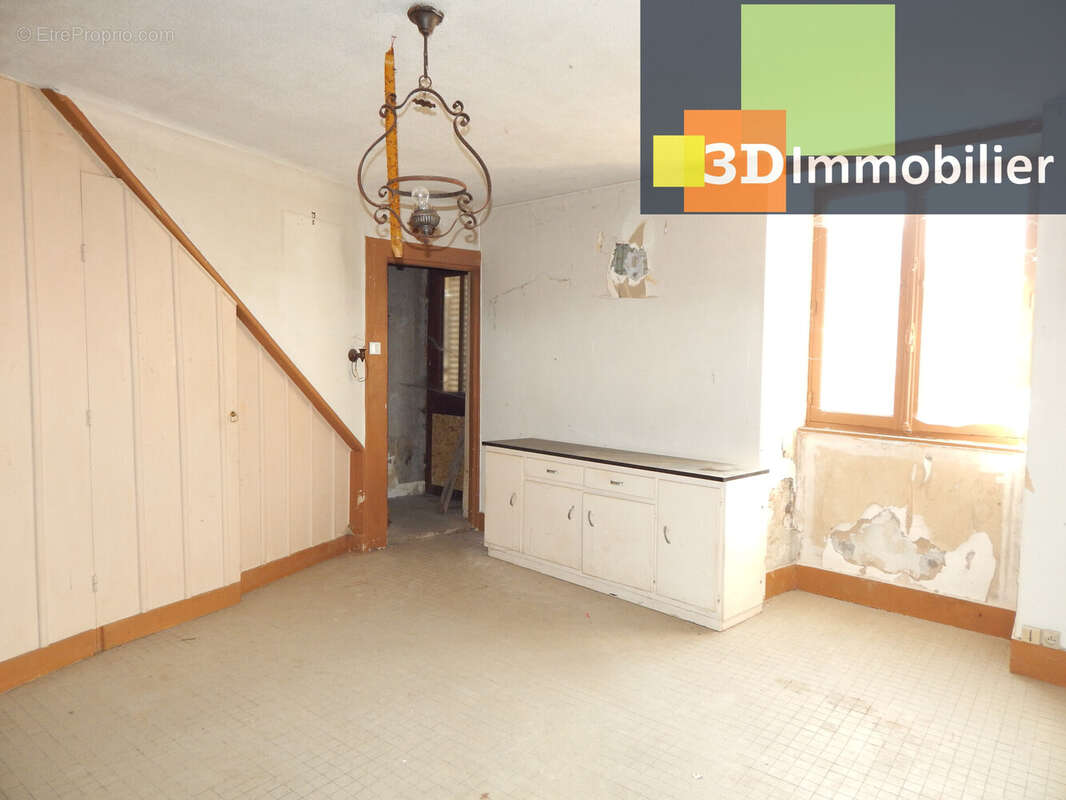 CUISINE SÉJOUR 21 M² - Maison à SELLIERES