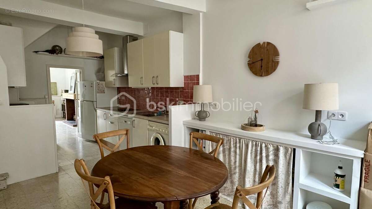 Maison à FONTCOUVERTE