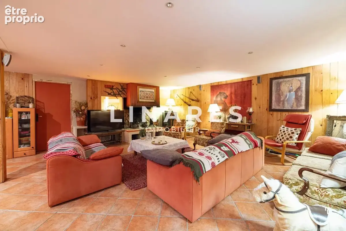 SIGNATURE - Villa 265m² (Sous-sol aménagé 62m²) - Piscine - Garage 44m²  - Parcelle de 1163m² - 13011 Les Camoins - photo 28