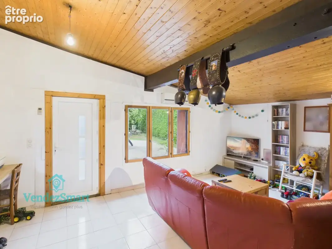 Maison de plein pied sur terrain de 1550m2 environ - photo 9