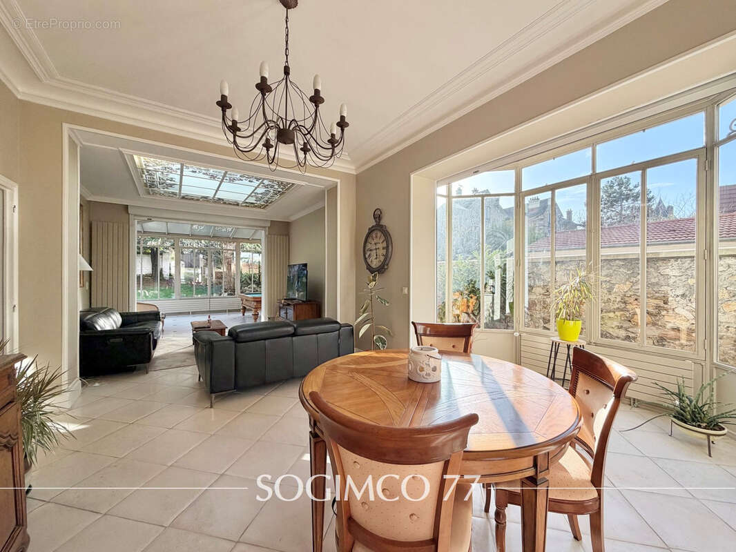 Maison à LAGNY-SUR-MARNE