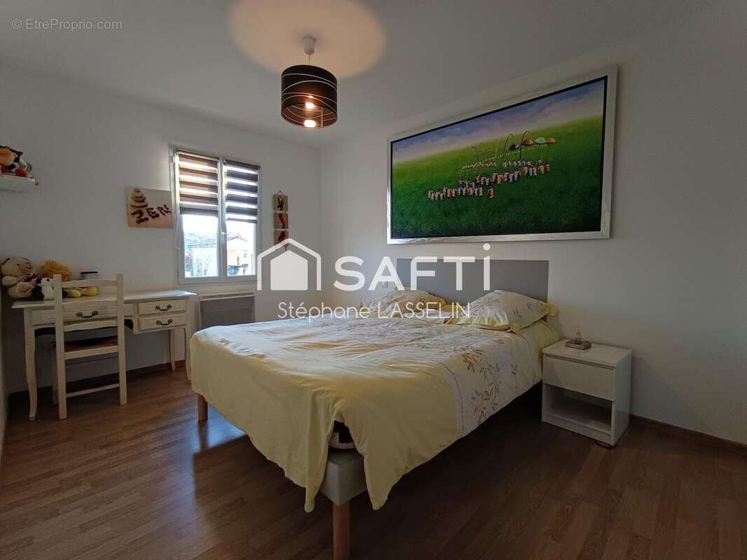 Maison 110 m² à Marcillac-Saint-Quentin  - photo 7