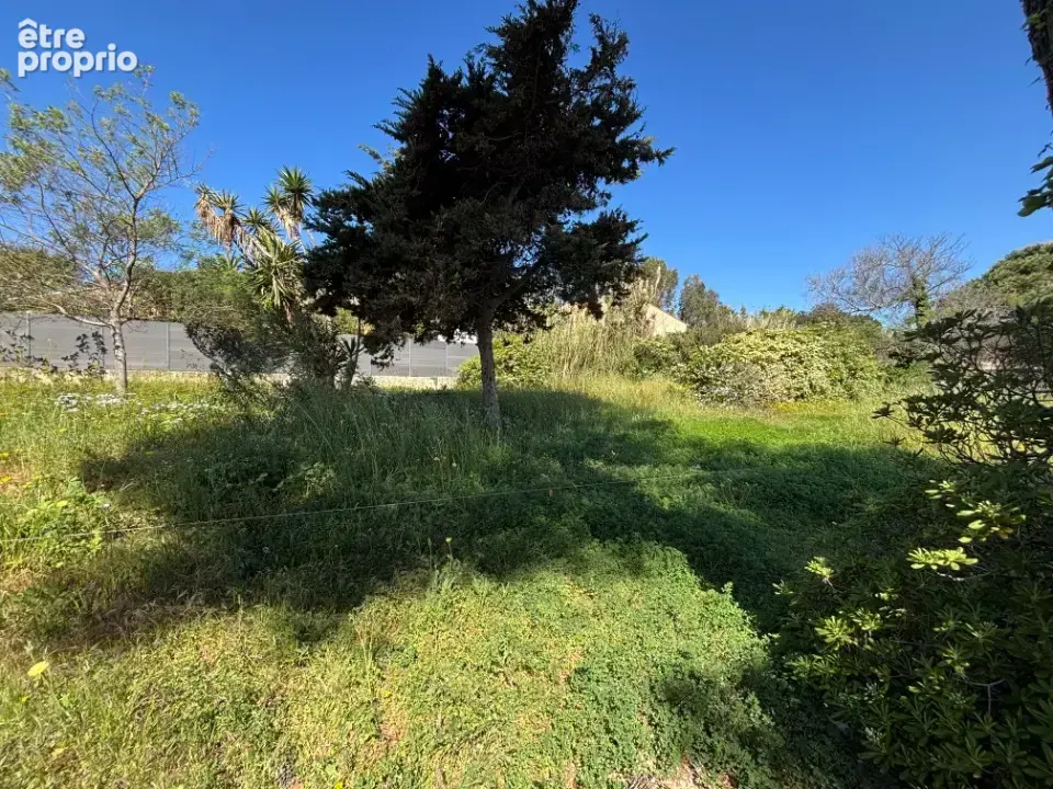 Terrain à HYERES