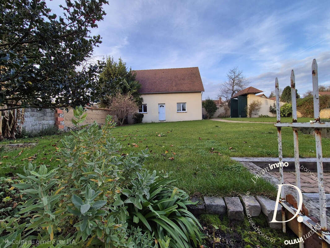 jardin avec dépendance - Maison à GASNY