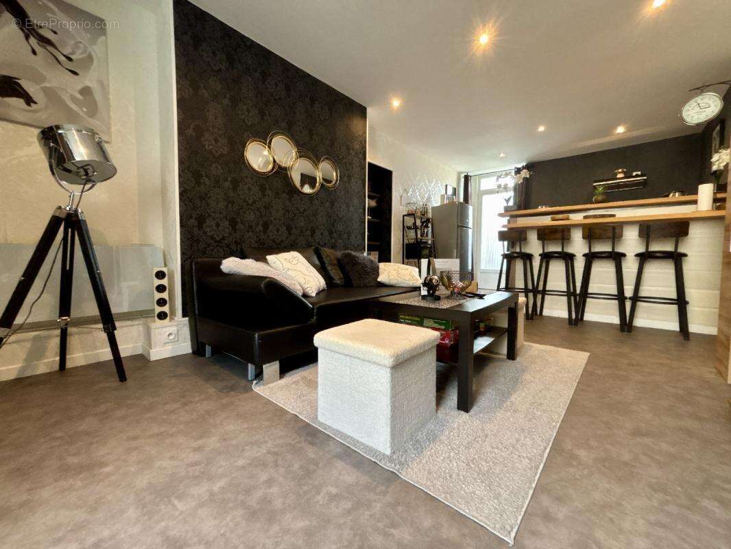 Maison 61 m² à Almeneches  - photo 2