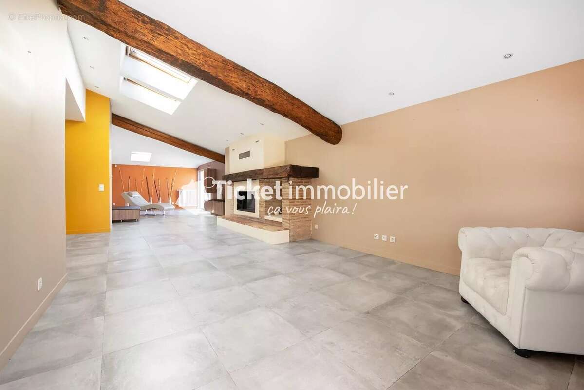 Maison à LE BURGAUD